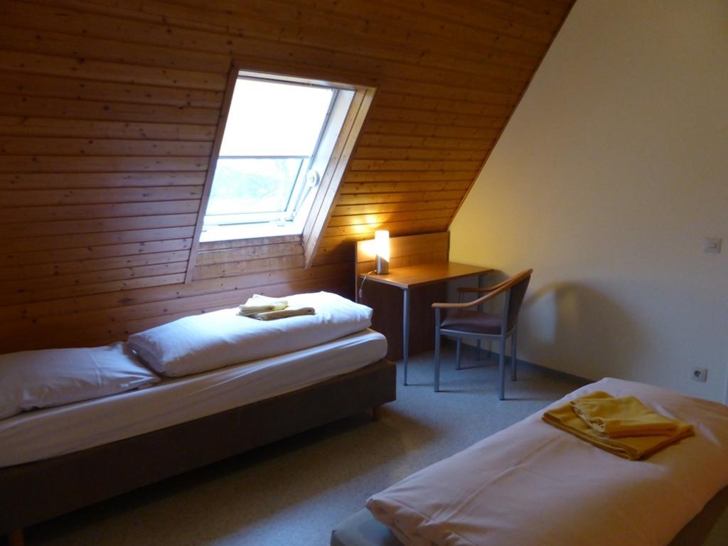 Gaestehaus An Der Rheinbruecke Altlussheim Luaran gambar